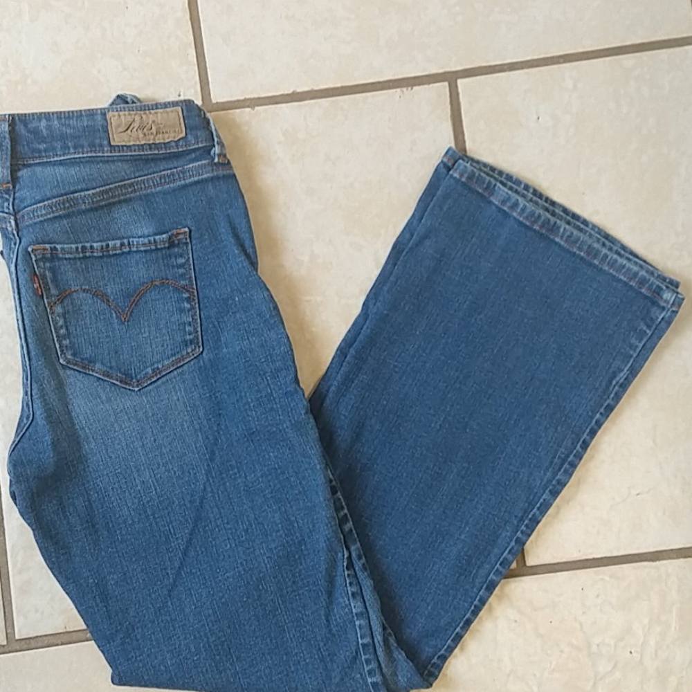 Levi's bold curve classic rise jeans from San Fran